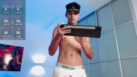 Kami online show from February 19, 7:02 pm