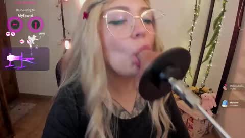 Hanny online show from March 10, 6:23 pm