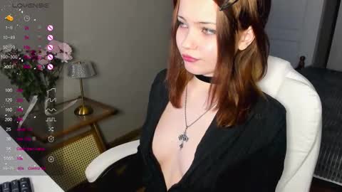 Snapshot of karen_jeff chatting on October 18, 11:03 am Karen online show from October 18, 11:03 am