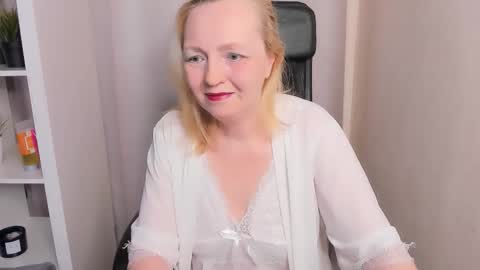 Karen online show from January 7, 1:05 pm