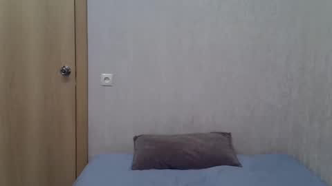 karennelsonx online show from February 11, 11:58 am