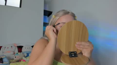 kariina_wong online show from July 2, 8:47 pm