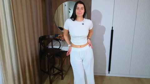 Lina online show from April 30, 1:32 am