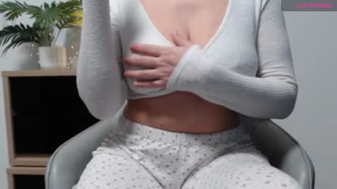 You can call me K  online show from February 16, 8:33 pm