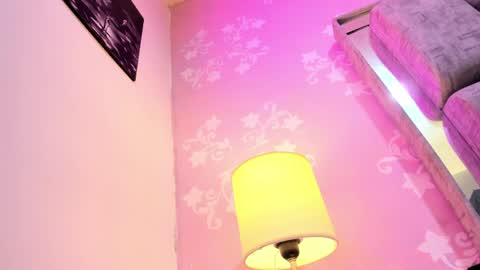 KarinaSimonz online show from April 6, 2:53 am