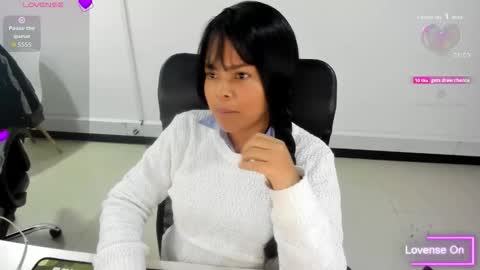 karla_cg online show from October 23, 5:25 pm