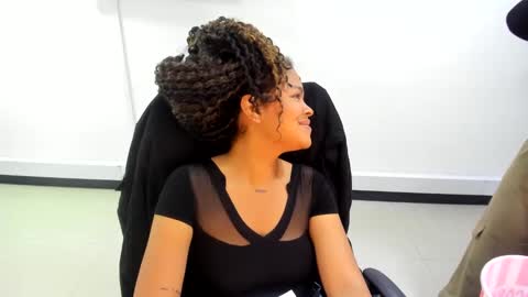 Snapshot of karla_cg chatting on March 3, 10:52 pm karla_cg online show from March 3, 10:52 pm