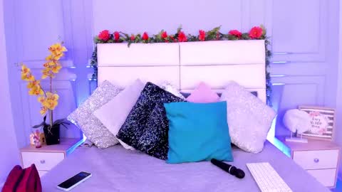 Snapshot of karla_gonzaless chatting on March 11, 6:52 pm Karla Gonzaless online show from March 11, 6:52 pm