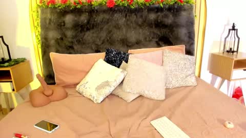 Snapshot of karla_gonzaless chatting on February 23, 8:22 pm Karla Gonzaless online show from February 23, 8:22 pm