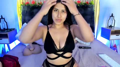 Snapshot of karla_gonzaless chatting on February 25, 6:44 pm Karla Gonzaless online show from February 25, 6:44 pm