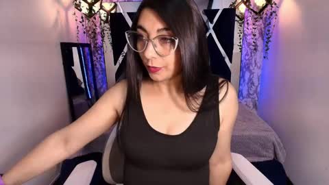 Snapshot of karla_hernandez chatting on September 13, 1:46 pm Karla online show from September 13, 1:46 pm