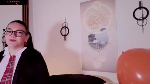 karla online show from October 18, 11:47 am