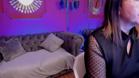 carla  online show from December 14, 3:57 am