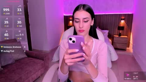 Snapshot of karlaa_james chatting on September 12, 11:12 am Karlaa  online show from September 12, 11:12 am