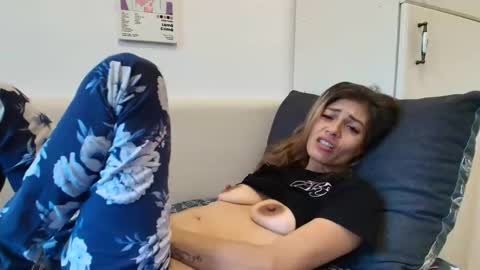 Crystyna online show from November 10, 9:23 am