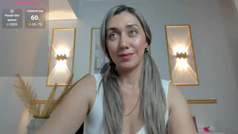 karlyy_ online show from November 27, 2:30 am
