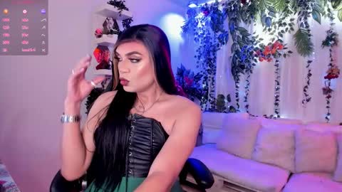  karol  online show from December 18, 1:17 pm