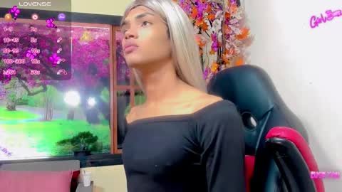 karol Vanessa   online show from March 25, 4:36 pm