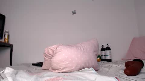 Snapshot of karolgirl_1 chatting on September 24, 10:27 pm Karol online show from September 24, 10:27 pm