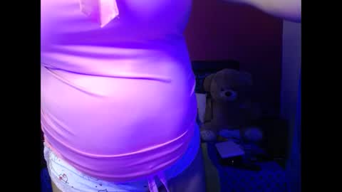 Snapshot of karolhot916 chatting on September 29, 8:24 am karol online show from September 29, 8:24 am