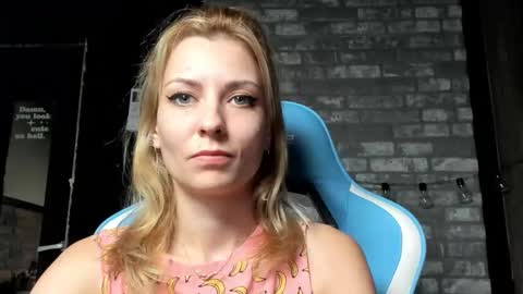 karoline121 online show from November 13, 3:15 pm