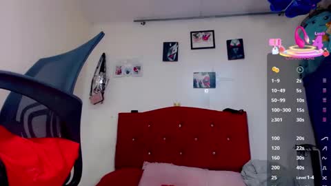Snapshot of karoll_scoott chatting on March 1, 7:26 pm karol online show from March 1, 7:26 pm