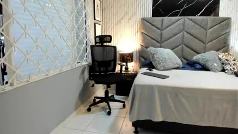 My name is  Miss Karol online show from April 20, 11:13 am