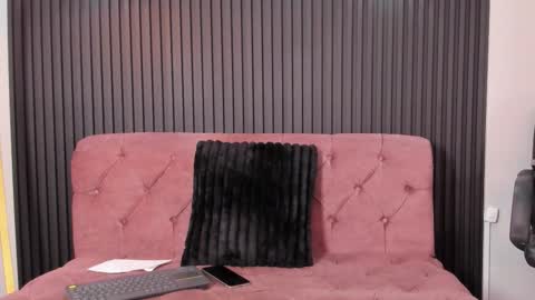 karolwest_ online show from January 9, 12:33 pm