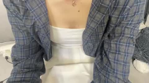 Lia online show from April 10, 4:55 pm