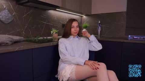Hellomy name is Mami nice to meet you online show from October 8, 8:09 am