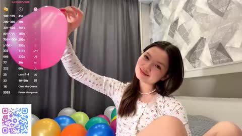 Kira online show from November 19, 9:30 am