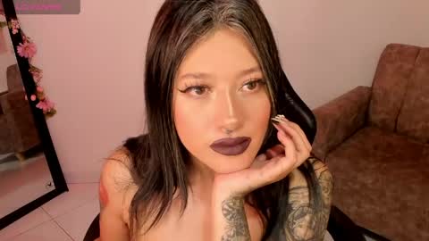 Alicia online show from June 6, 1:55 am