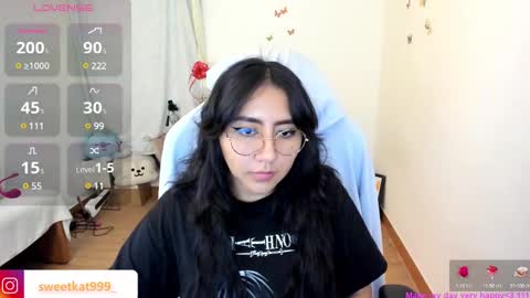 Snapshot of kat_ly_chan chatting on March 3, 10:10 pm Kat       online show from March 3, 10:10 pm