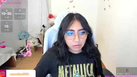 Snapshot of kat_ly_chan chatting on February 13, 4:07 pm Kat       online show from February 13, 4:07 pm