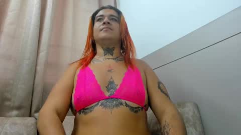 kataleya_zuluaga online show from February 2, 11:51 am