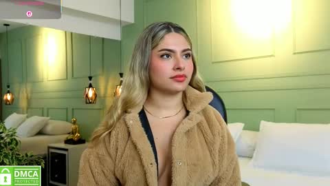 Snapshot of kataliina_18 chatting on September 30, 11:53 am Kat online show from September 30, 11:53 am