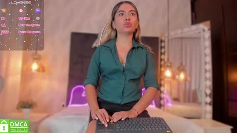 Snapshot of kataliina_18 chatting on February 21, 12:06 pm Kat online show from February 21, 12:06 pm