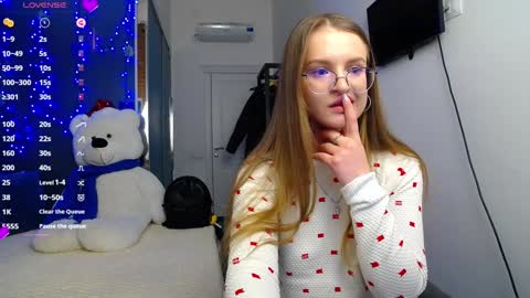 Snapshot of kate_jonson chatting on January 20, 2:57 pm .Be kind and gentle with me and I will do my best for you. online show from January 20, 2:57 pm