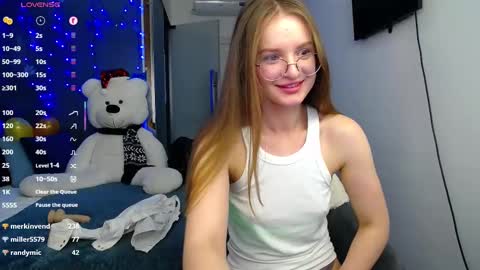 Snapshot of kate_jonson chatting on March 10, 6:12 pm .Be kind and gentle with me and I will do my best for you. online show from March 10, 6:12 pm