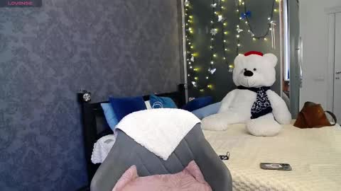 Snapshot of kate_jonson chatting on October 10, 12:11 pm .Be kind and gentle with me and I will do my best for you. online show from October 10, 12:11 pm