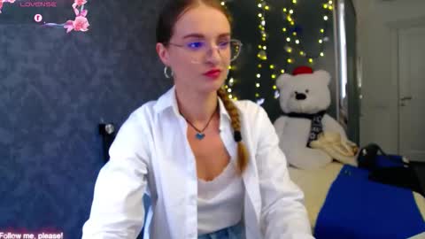 Snapshot of kate_jonson chatting on September 15, 10:28 am .Be kind and gentle with me and I will do my best for you. online show from September 15, 10:28 am