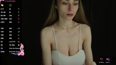 Snapshot of kate_swon chatting on October 22, 3:31 am Kate online show from October 22, 3:31 am