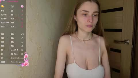 Snapshot of kate_swon chatting on October 1, 1:05 am Kate online show from October 1, 1:05 am