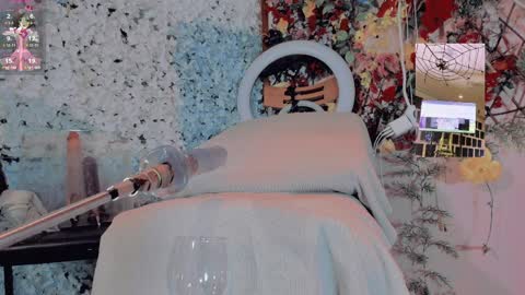 kate the pink girl online show from April 5, 4:37 pm