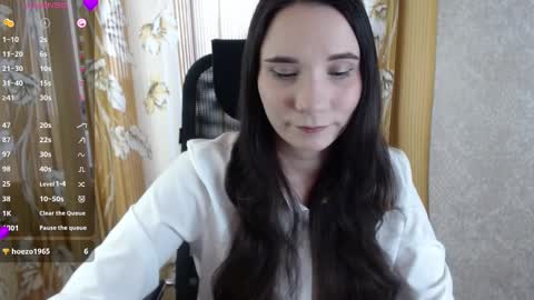 Snapshot of katecrash chatting on March 10, 10:39 am YourKate online show from March 10, 10:39 am