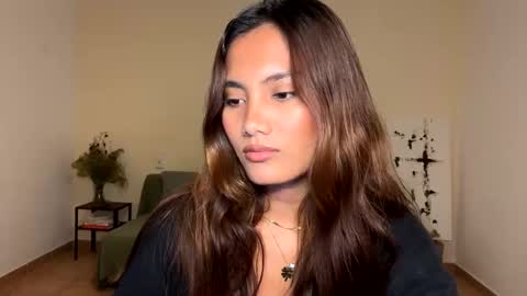 Kate Dami online show from December 2, 4:15 pm