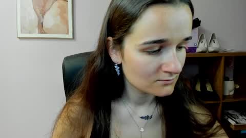 Kate  online show from May 10, 7:04 am