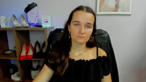 Snapshot of katedesire chatting on September 20, 6:27 am Kate  online show from September 20, 6:27 am