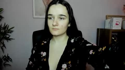 Snapshot of katedesire chatting on February 8, 7:48 am Kate  online show from February 8, 7:48 am