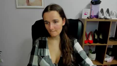 Snapshot of katedesire chatting on October 12, 1:59 pm Kate  online show from October 12, 1:59 pm